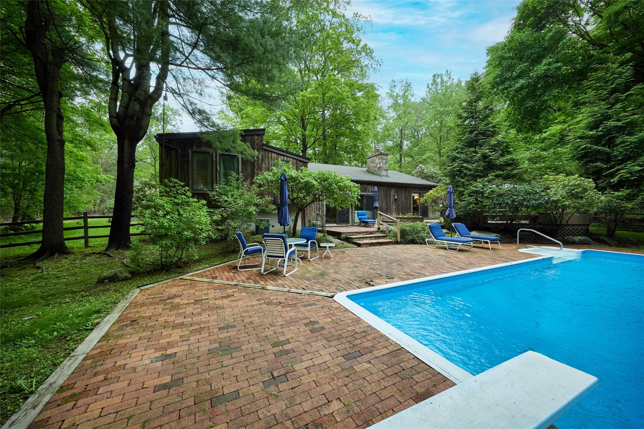 Katonah, New York, 10536, United States, 4 Bedrooms Bedrooms, ,4 BathroomsBathrooms,Residential,For Sale,1827293