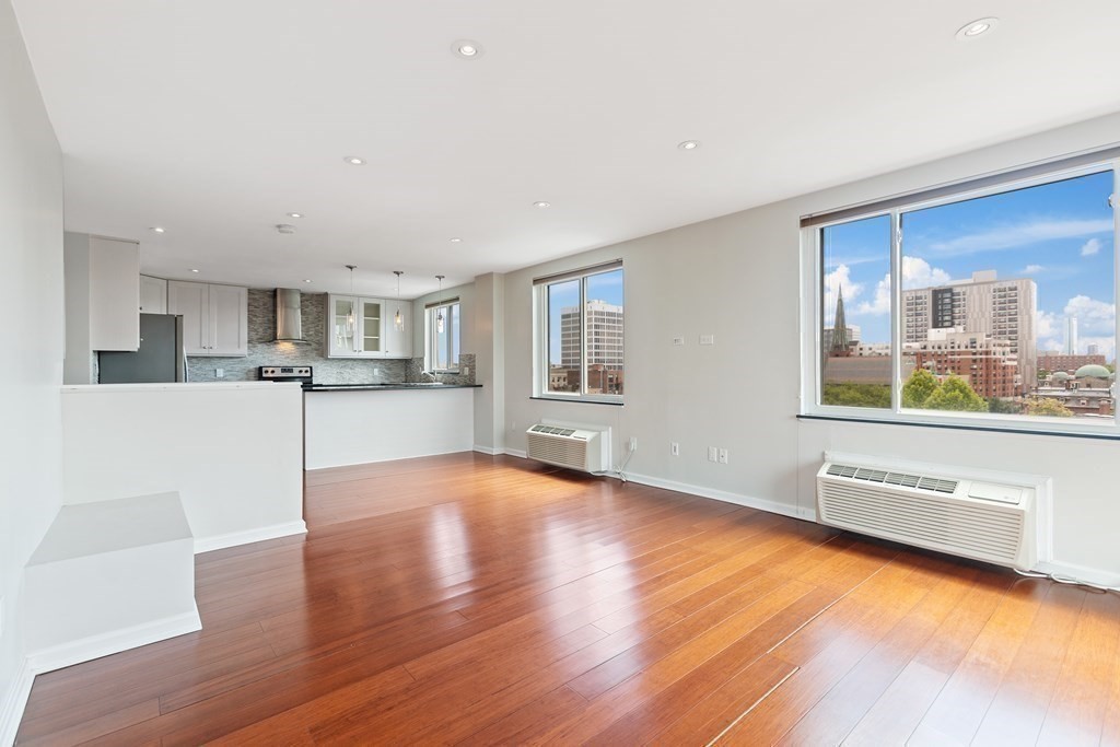 Cambridge, Massachusetts, 02139, United States, 2 Bedrooms Bedrooms, ,2 BathroomsBathrooms,Residential,For Sale,1939557