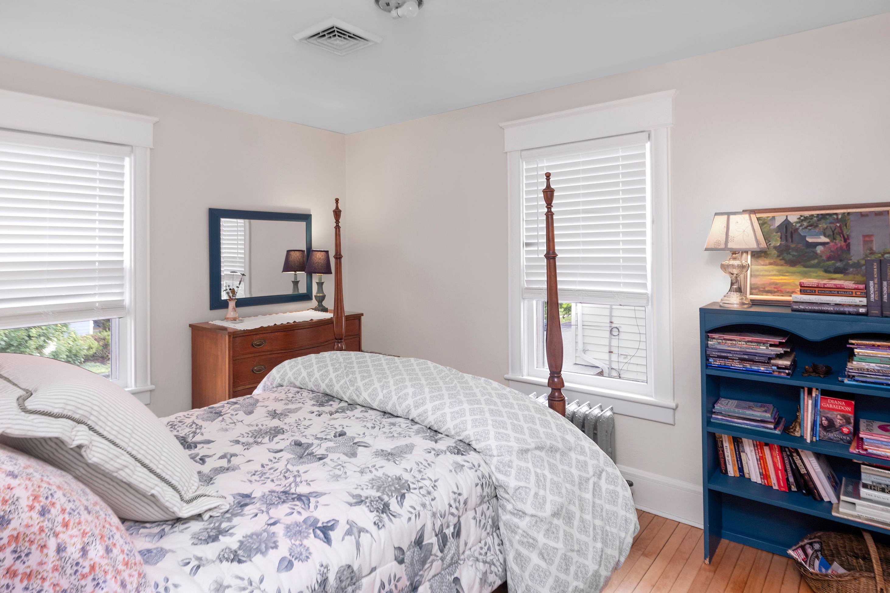  Classic Hopewell Borough Home with Wraparound Porch on Coveted Prospect Street - 物件實景