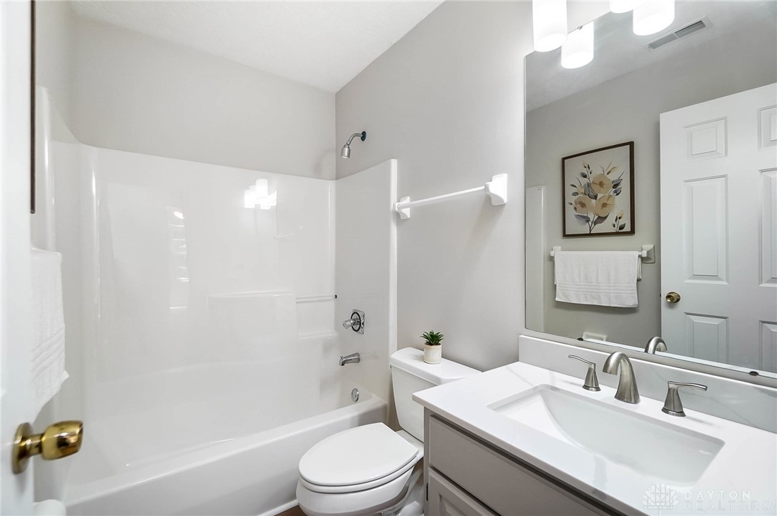 Lebanon, Ohio, 45036, United States, 3 Bedrooms Bedrooms, ,3 BathroomsBathrooms,Residential,For Sale,1848535