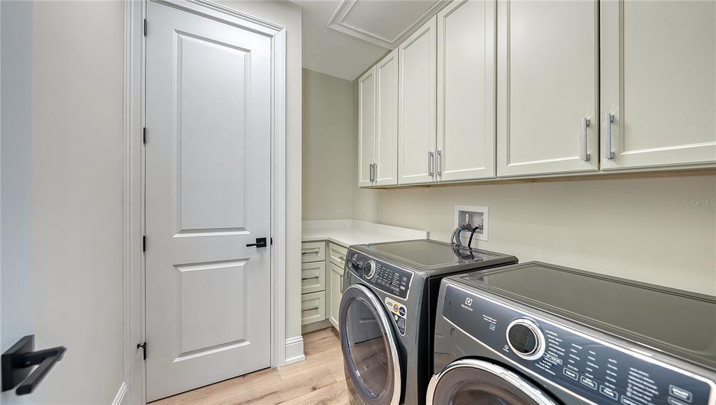 Sarasota, Florida, 34242, United States, 4 Bedrooms Bedrooms, ,6 BathroomsBathrooms,Residential,For Sale,2003081