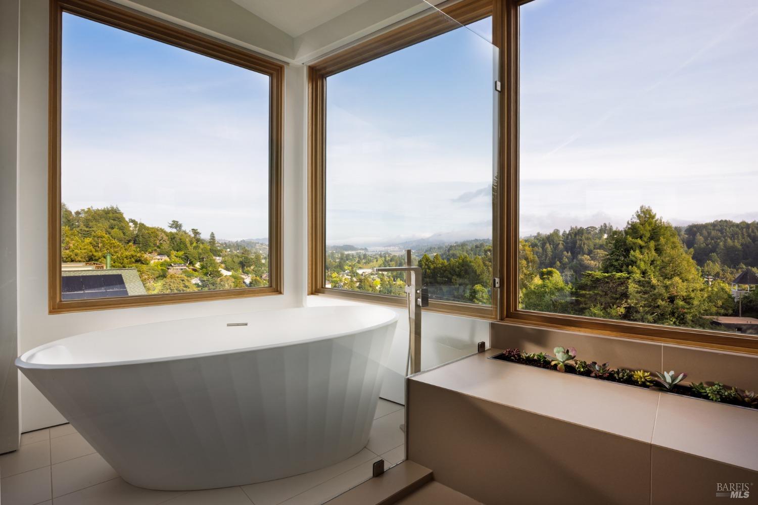 Mill Valley, California, 94941, United States, 5 Bedrooms Bedrooms, ,6 BathroomsBathrooms,Residential,For Sale,1913186