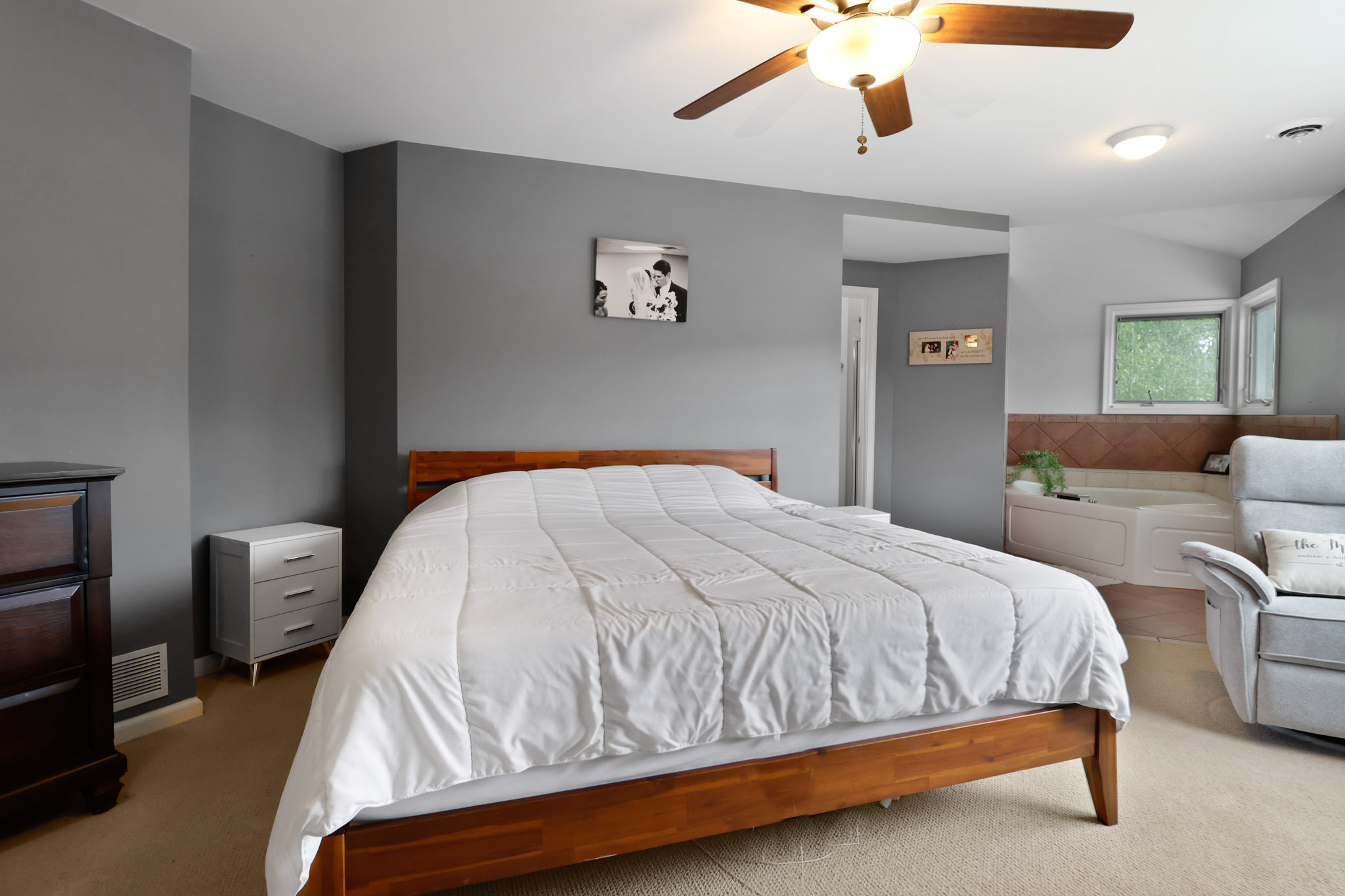 Chesterton, Indiana, 46304, United States, 4 Bedrooms Bedrooms, ,3 BathroomsBathrooms,Residential,For Sale,1881667