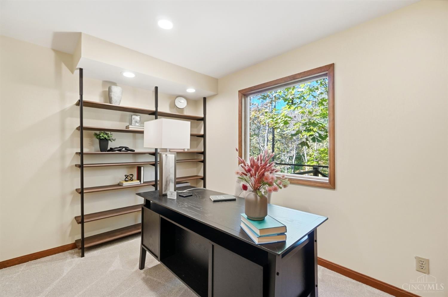 Raintree Dr, Milford, OH 45150