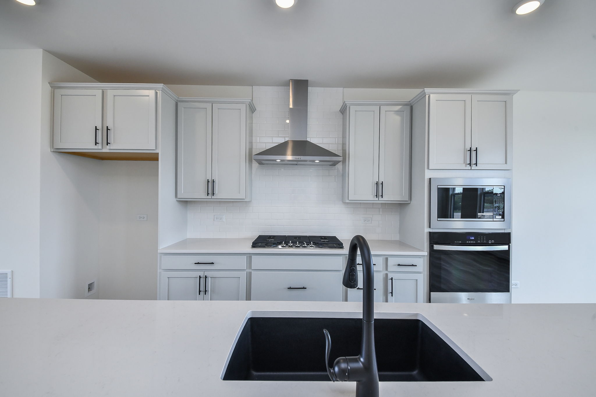  An Enclave of Only 65 New Construction Homes in the Heart of Naperville - 物件實景
