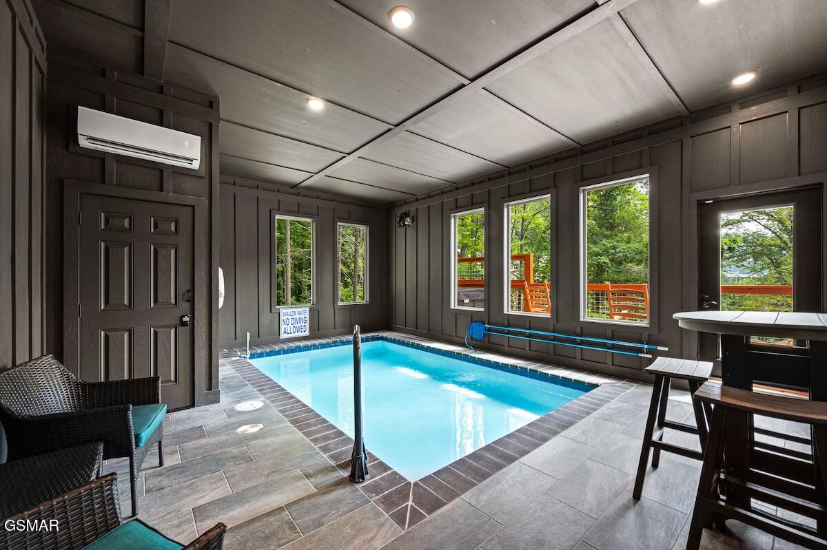 Gatlinburg, Tennessee, 37738, United States, 4 Bedrooms Bedrooms, ,5 BathroomsBathrooms,Residential,For Sale,2048286