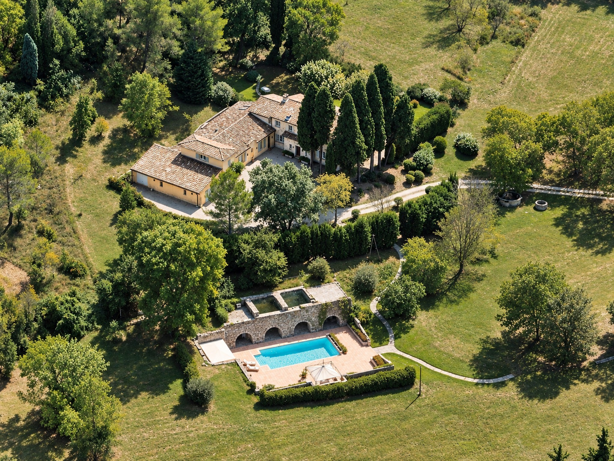  Châteauneuf-Grasse historic stone farmhouse estate with 3 hectares land, pool a… - 物件實景