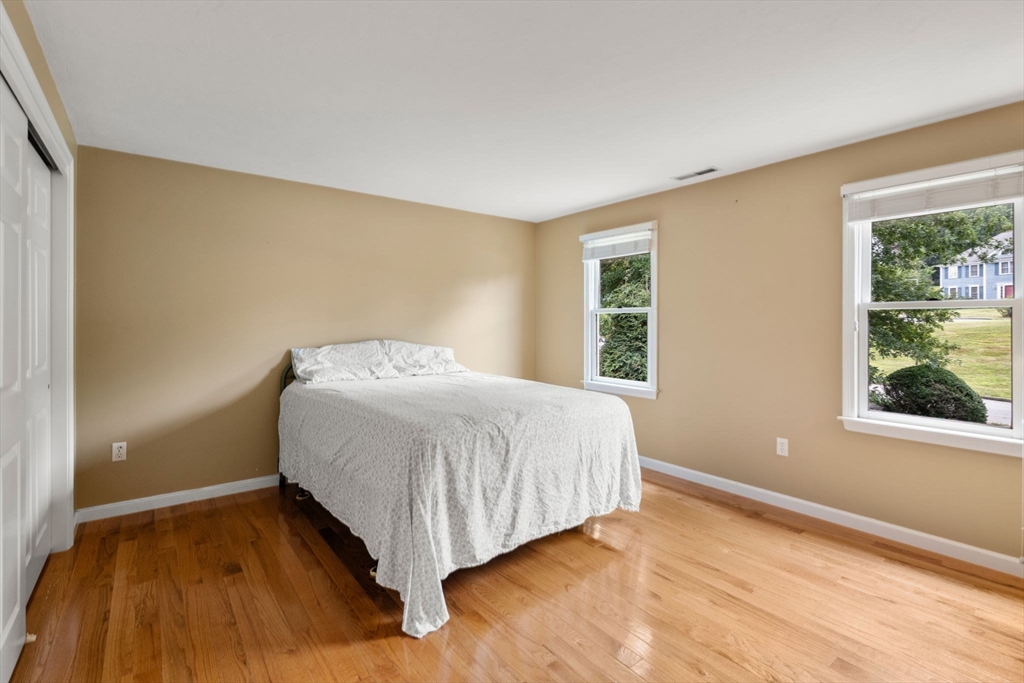 Westborough, Massachusetts, 01581, United States, 4 Bedrooms Bedrooms, ,4 BathroomsBathrooms,Residential,For Sale,1986469