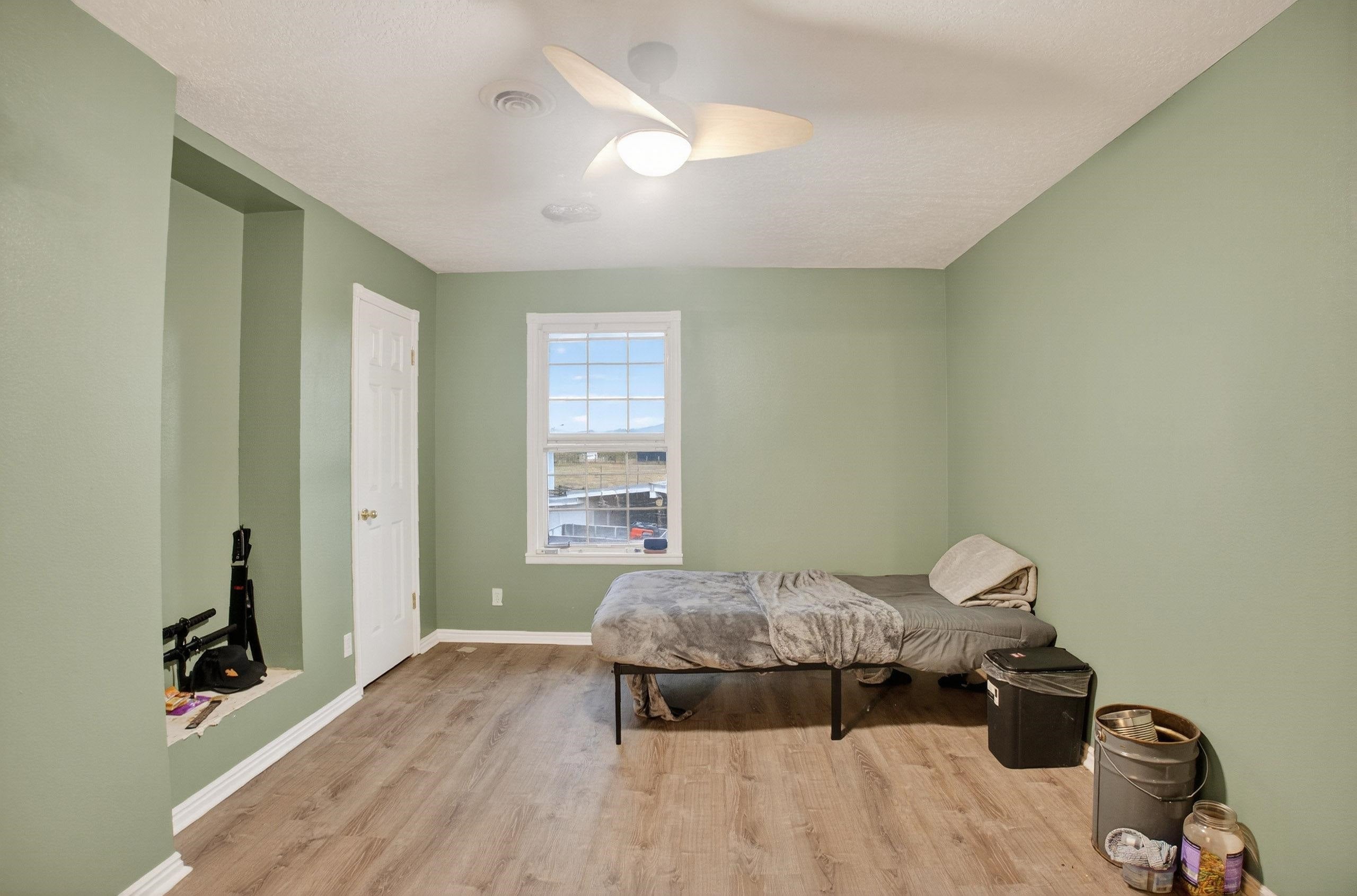 Pocatello, Idaho, 83202, United States, 6 Bedrooms Bedrooms, ,3 BathroomsBathrooms,Residential,For Sale,1981388