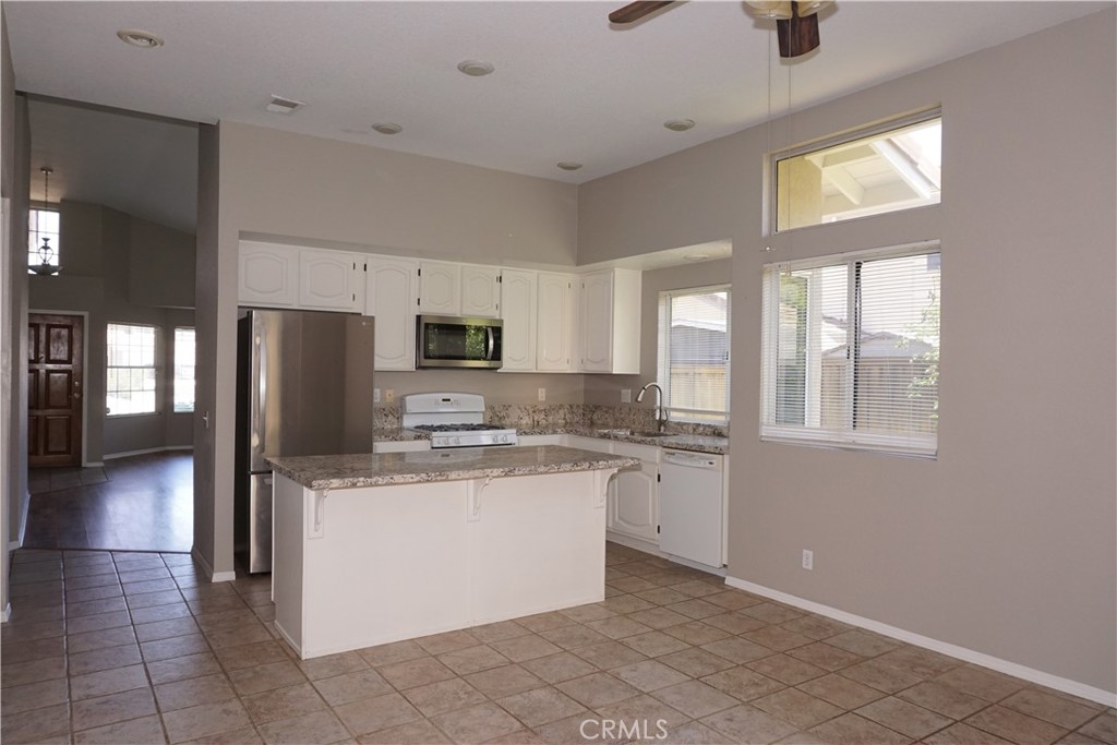 Murrieta, California, 92563, United States, 3 Bedrooms Bedrooms, ,2 BathroomsBathrooms,Residential,For Sale,1857282