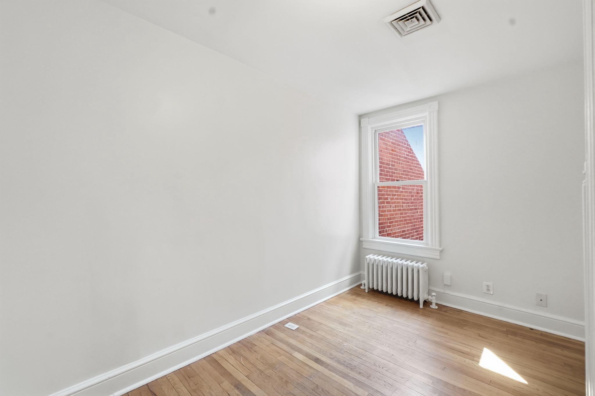  2152 Newport Place NW, Washington, DC, 20037 - 物件實景