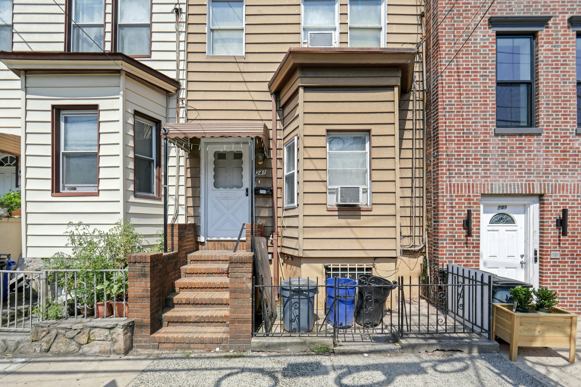 241 Cambridge, Jersey City, NJ, 07307 