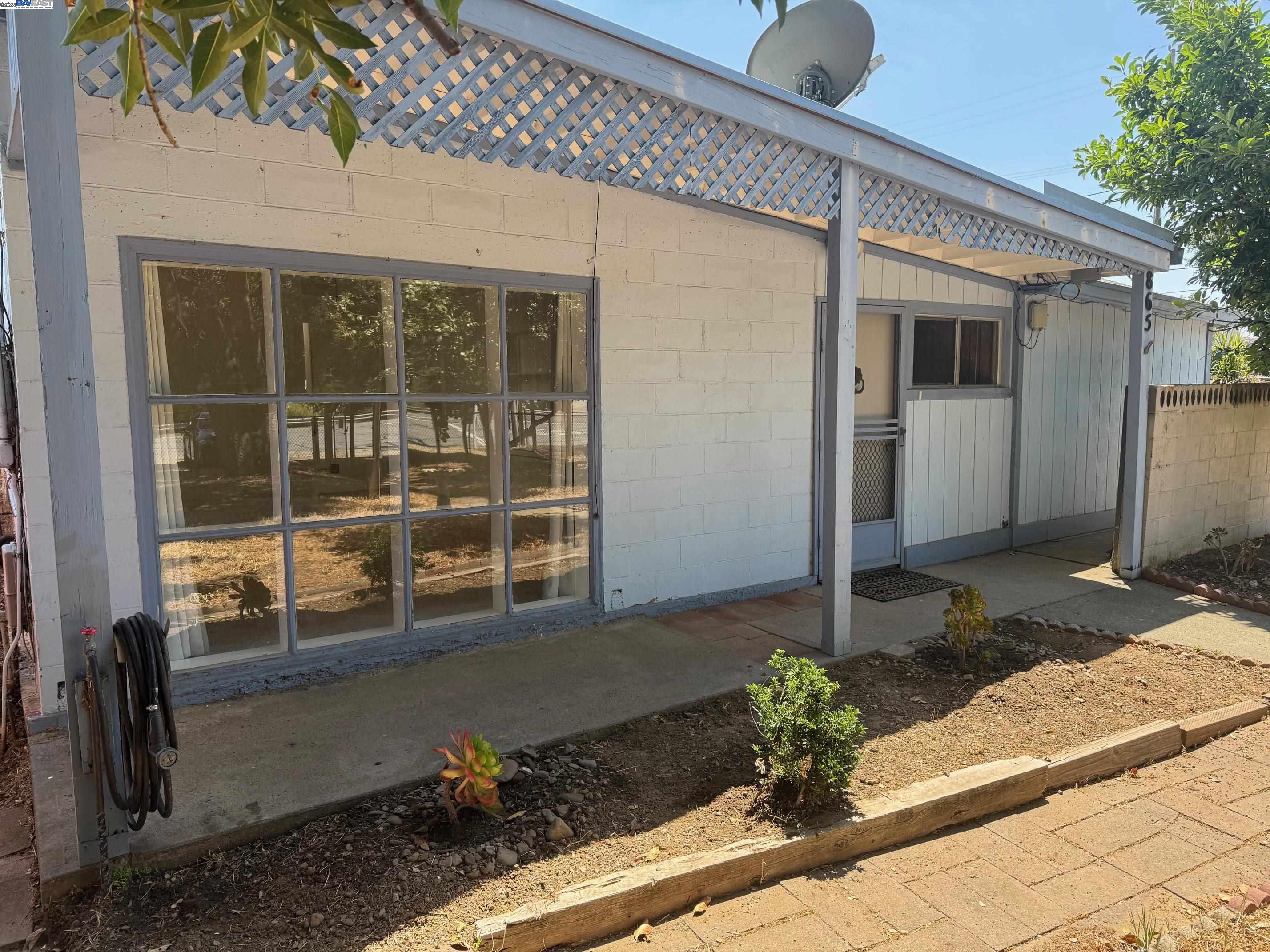 Fremont, California, 94536, United States, 2 Bedrooms Bedrooms, ,1 BathroomBathrooms,Residential,For Sale,1906886