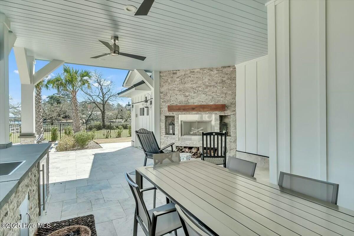 Wilmington, North Carolina, 28411, United States, 5 Bedrooms Bedrooms, ,4 BathroomsBathrooms,Residential,For Sale,1746319