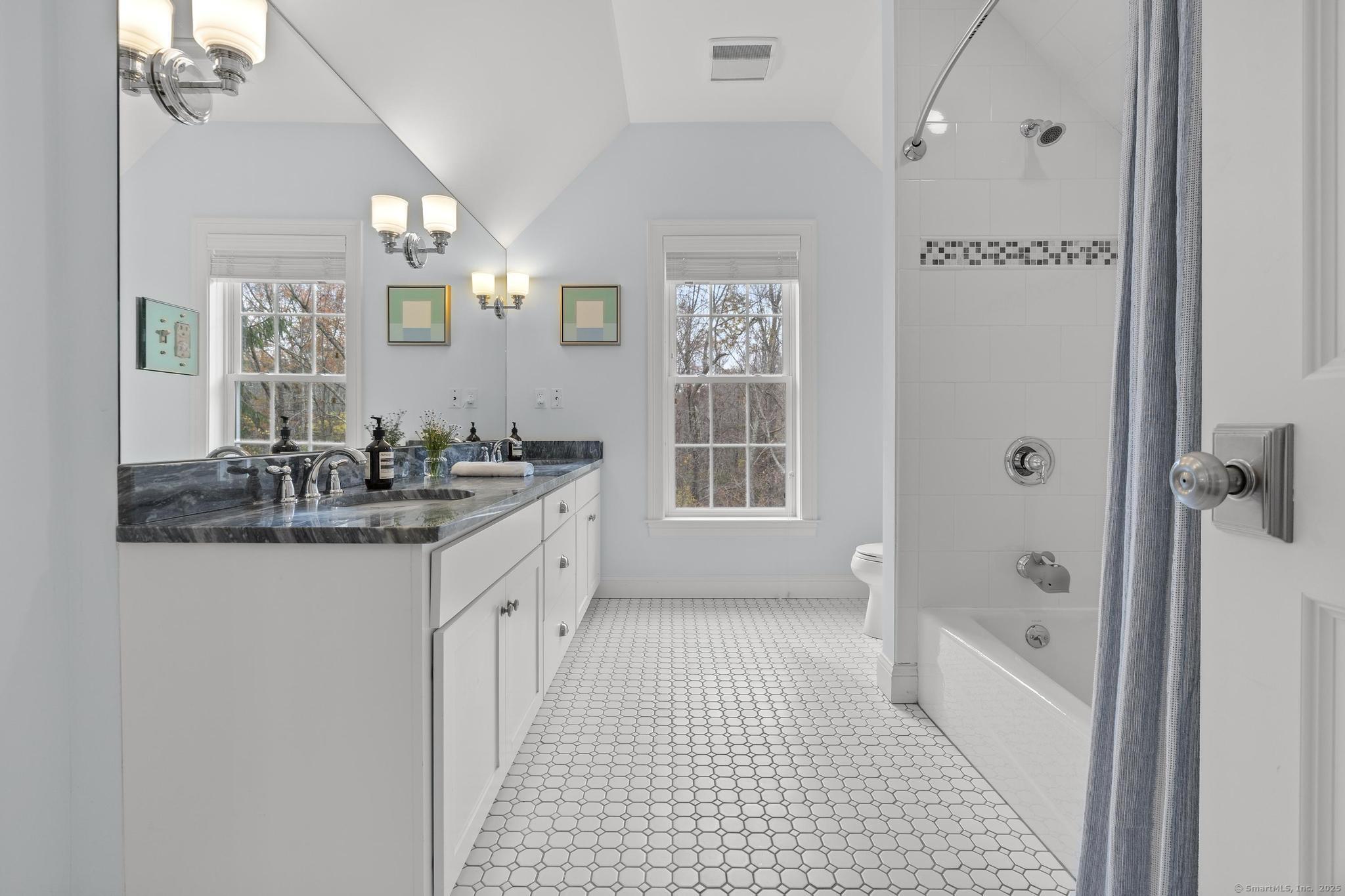 West Hartford, Connecticut, 06117, United States, 4 Bedrooms Bedrooms, ,5 BathroomsBathrooms,Residential,For Sale,1989224