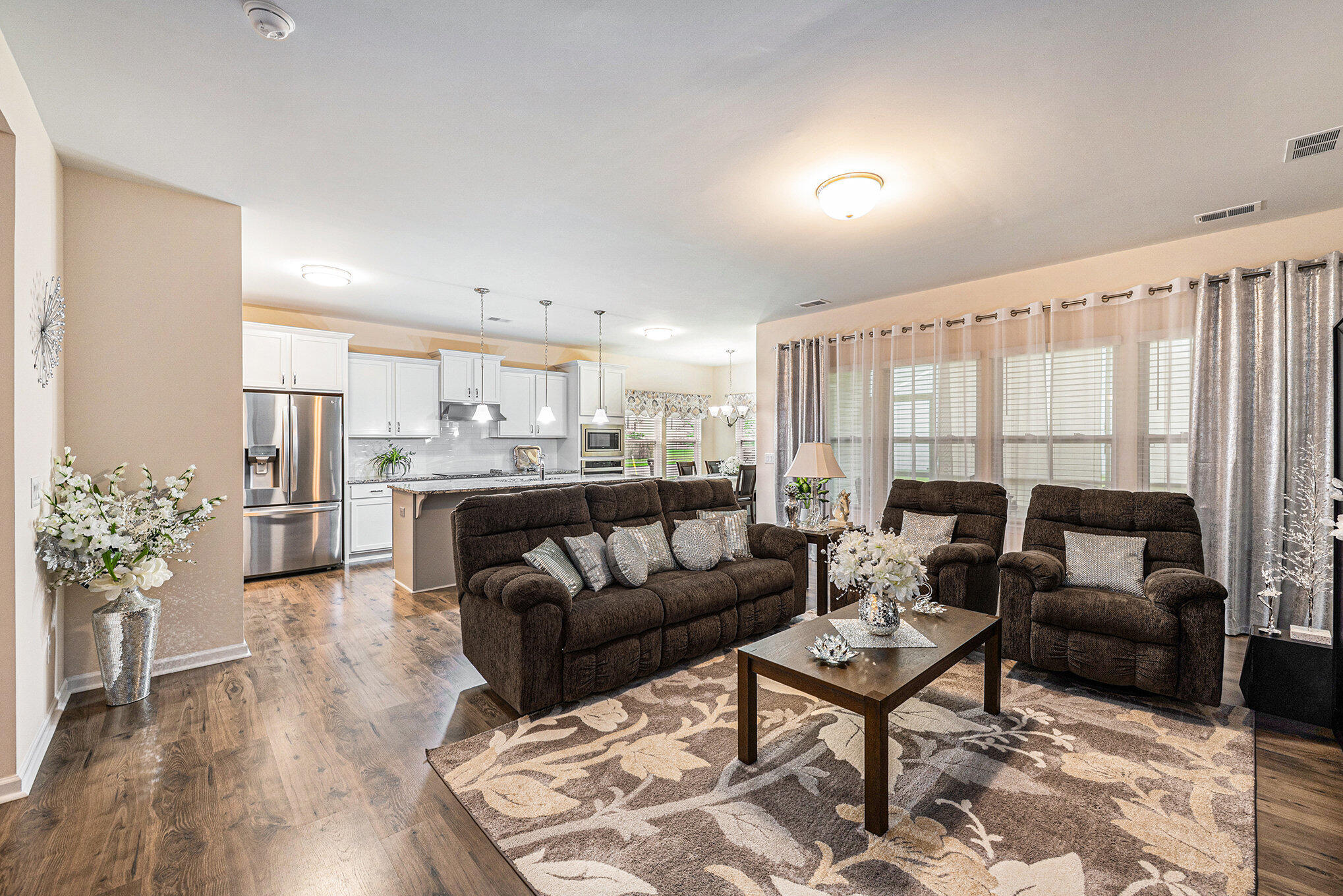 Summerville, South Carolina, 29486, United States, 4 Bedrooms Bedrooms, ,3 BathroomsBathrooms,Residential,For Sale,1882681