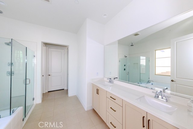 Corona, California, 92883, United States, 3 Bedrooms Bedrooms, ,3 BathroomsBathrooms,Residential,For Sale,1920485