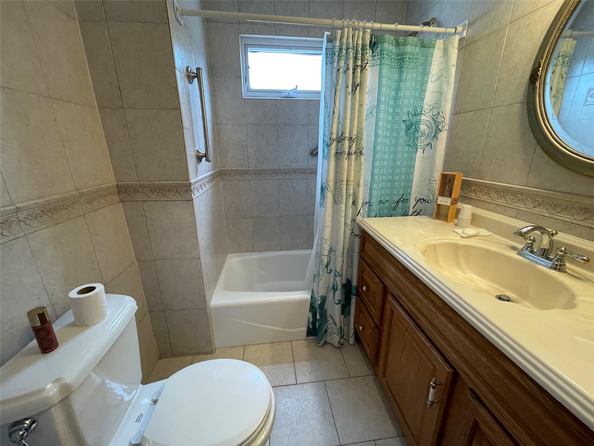 West Islip, New York, 11795, United States, 4 Bedrooms Bedrooms, ,3 BathroomsBathrooms,Residential,For Sale,1869198