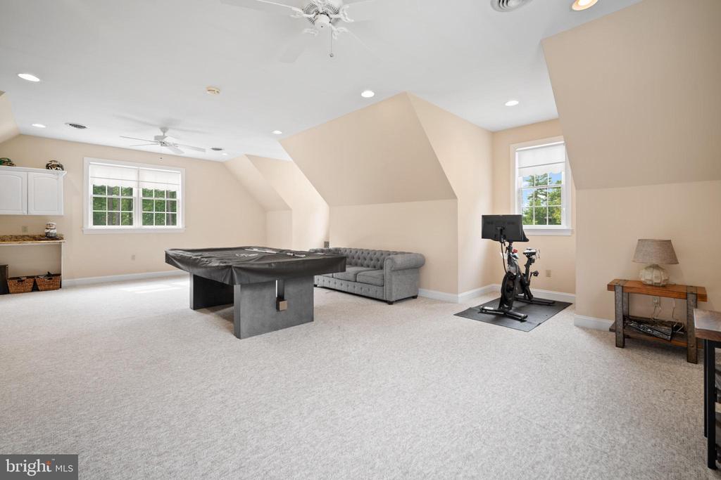 Hammonton, New Jersey, 08037, United States, 5 Bedrooms Bedrooms, ,5 BathroomsBathrooms,Residential,For Sale,1834534
