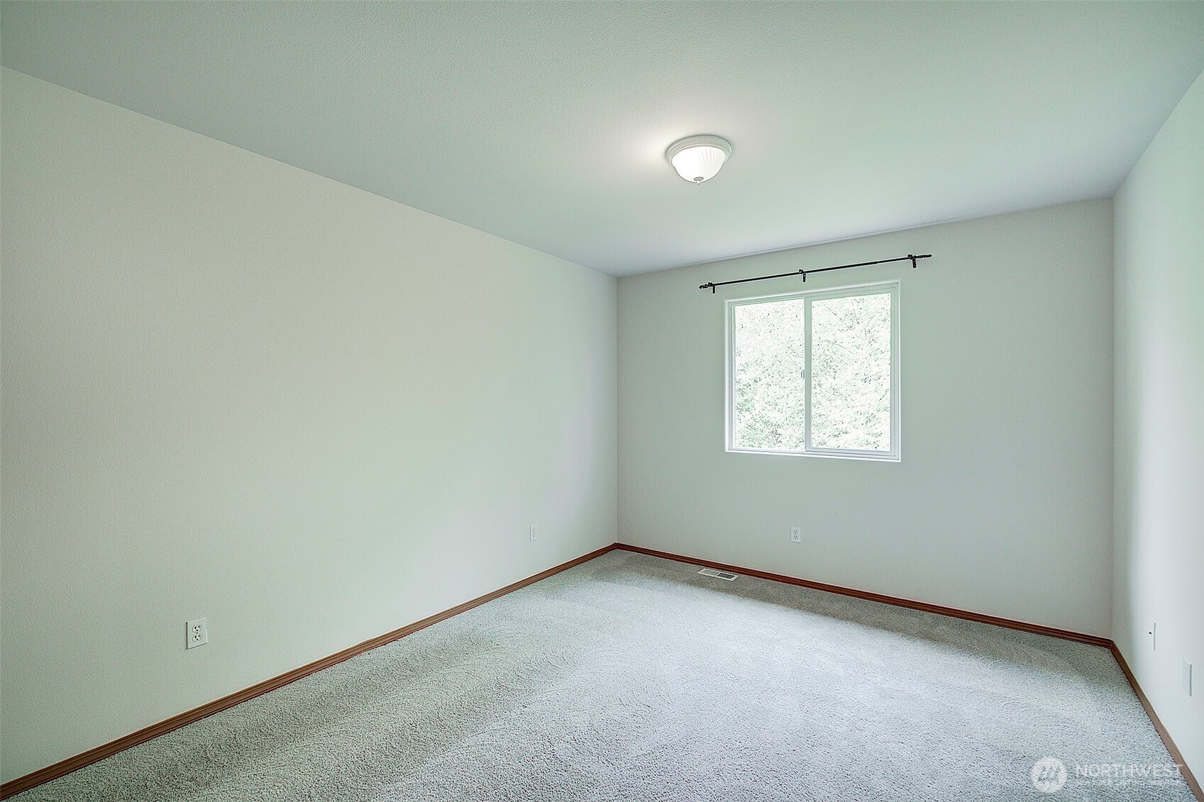 Mill Creek, Washington, 99012, United States, 4 Bedrooms Bedrooms, ,3 BathroomsBathrooms,Residential,For Sale,1942132