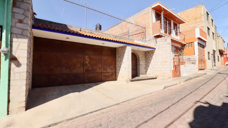Manuel Gutierrez Najera, Morelia, Michoacán de Ocampo, 58090, Mexico, 4 Bedrooms Bedrooms, ,3 BathroomsBathrooms,Residential,For Sale,Manuel Gutierrez Najera,1612996
