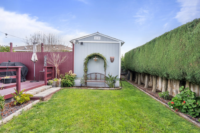 Hollister, California, 95023, United States, 3 Bedrooms Bedrooms, ,2 BathroomsBathrooms,Residential,For Sale,1882231
