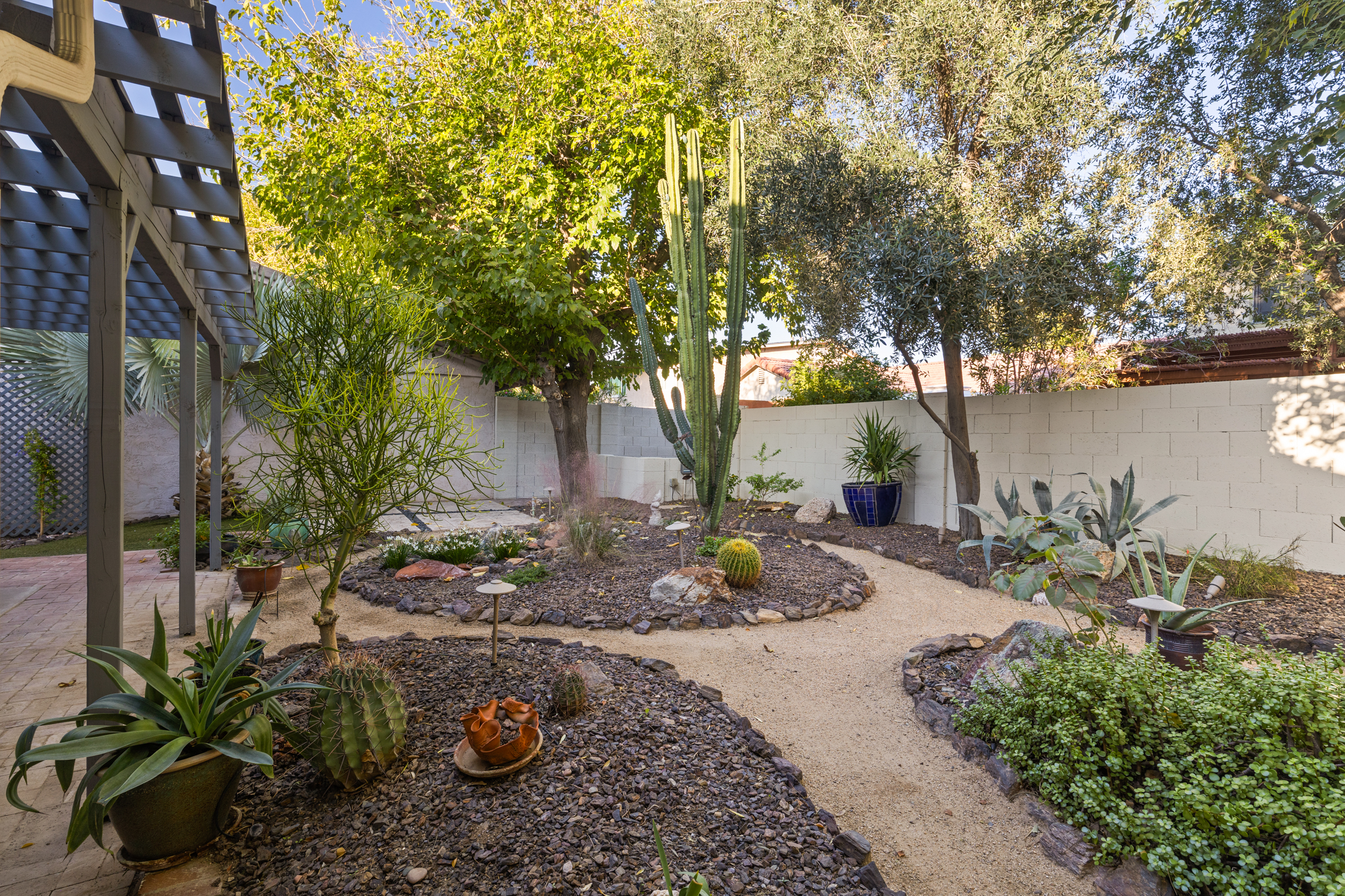 Tempe, Arizona, 85283, United States, 4 Bedrooms Bedrooms, ,3 BathroomsBathrooms,Residential,For Sale,1985738