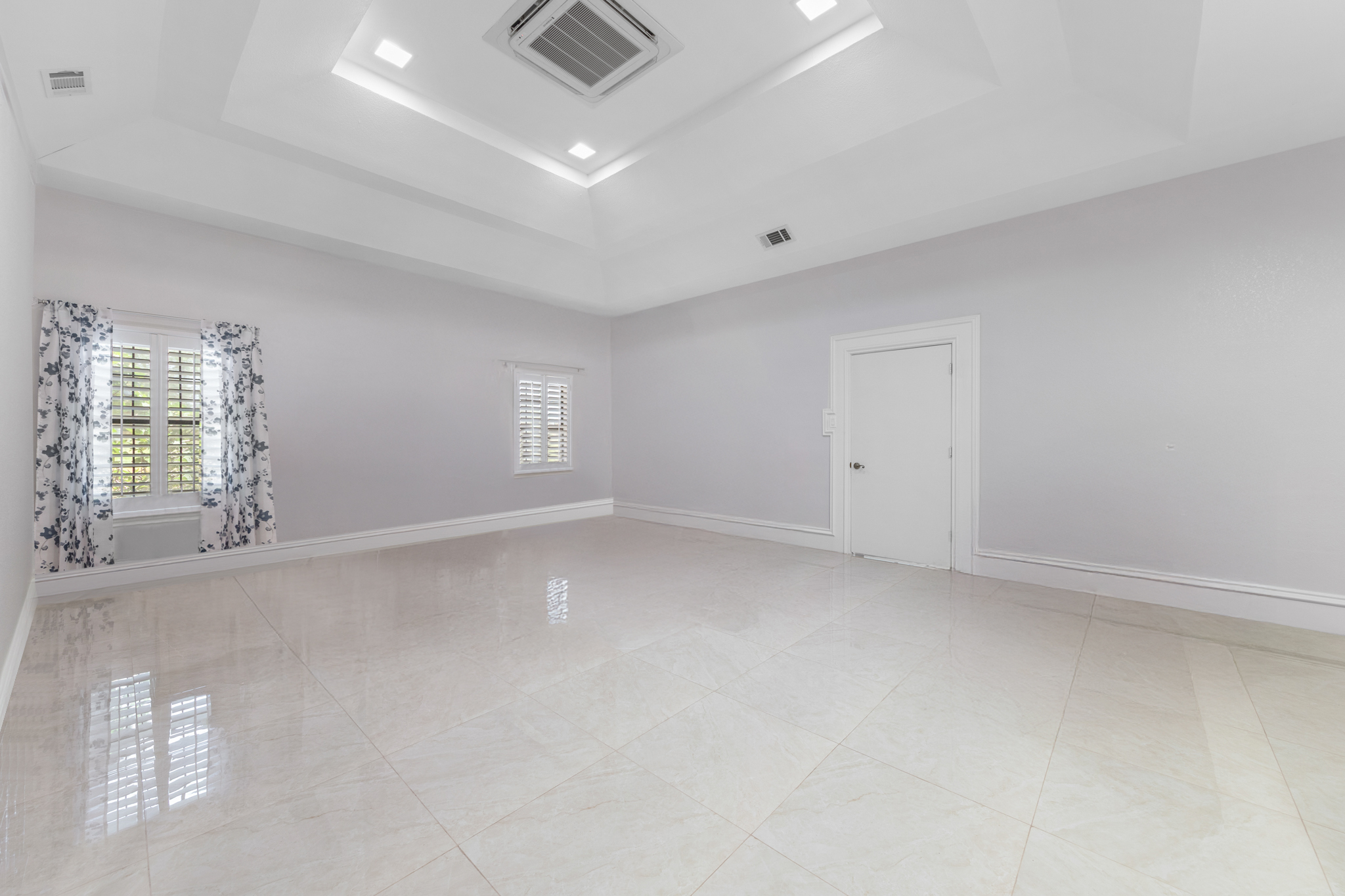 McAllen, Texas, 78504, United States, 7 Bedrooms Bedrooms, ,7 BathroomsBathrooms,Residential,For Sale,1916875