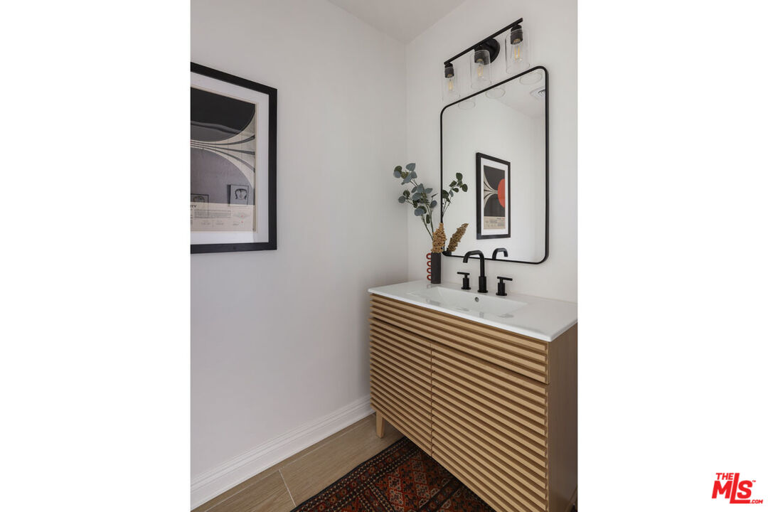 Los Angeles, California, 90041, United States, 3 Bedrooms Bedrooms, ,3 BathroomsBathrooms,Residential,For Sale,2001865