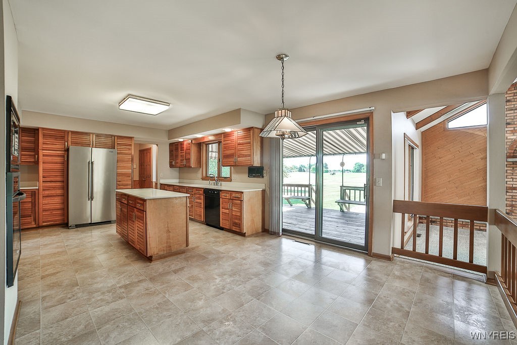 Grand Island, New York, 14072, United States, 4 Bedrooms Bedrooms, ,4 BathroomsBathrooms,Residential,For Sale,1899364