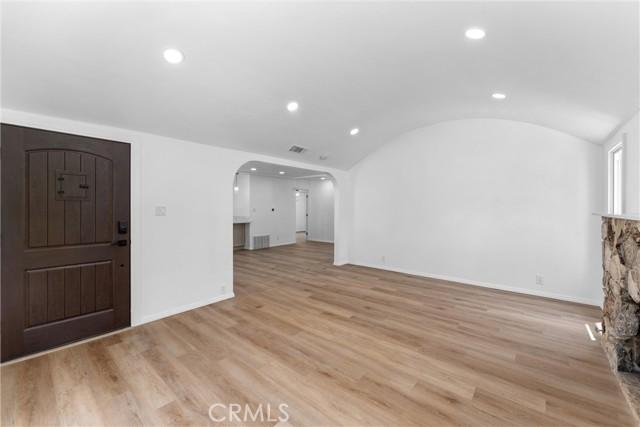 Los Angeles, California, 90043, United States, 3 Bedrooms Bedrooms, ,2 BathroomsBathrooms,Residential,For Sale,1909410