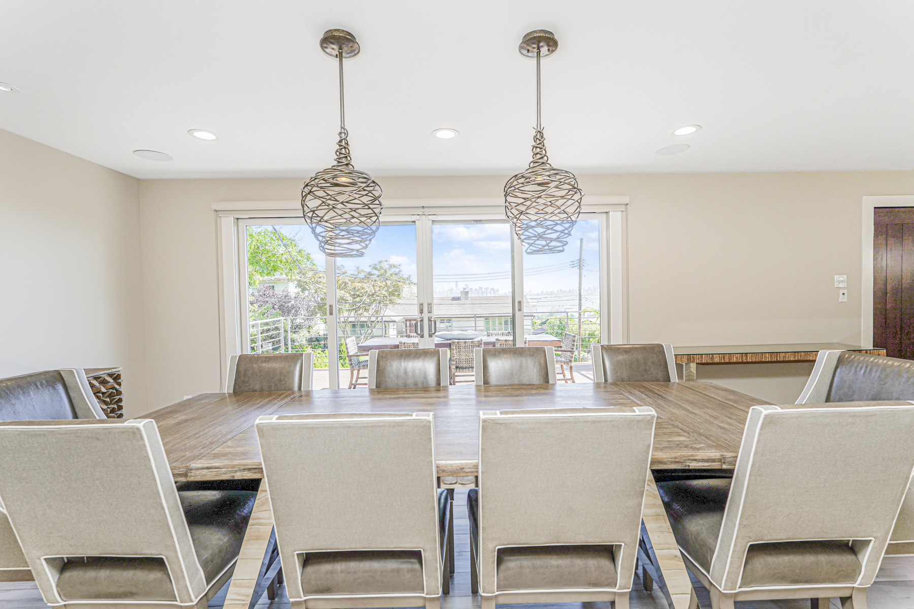 Staten Island, New York, 10304, United States, 4 Bedrooms Bedrooms, ,4 BathroomsBathrooms,Residential,For Sale,1949787