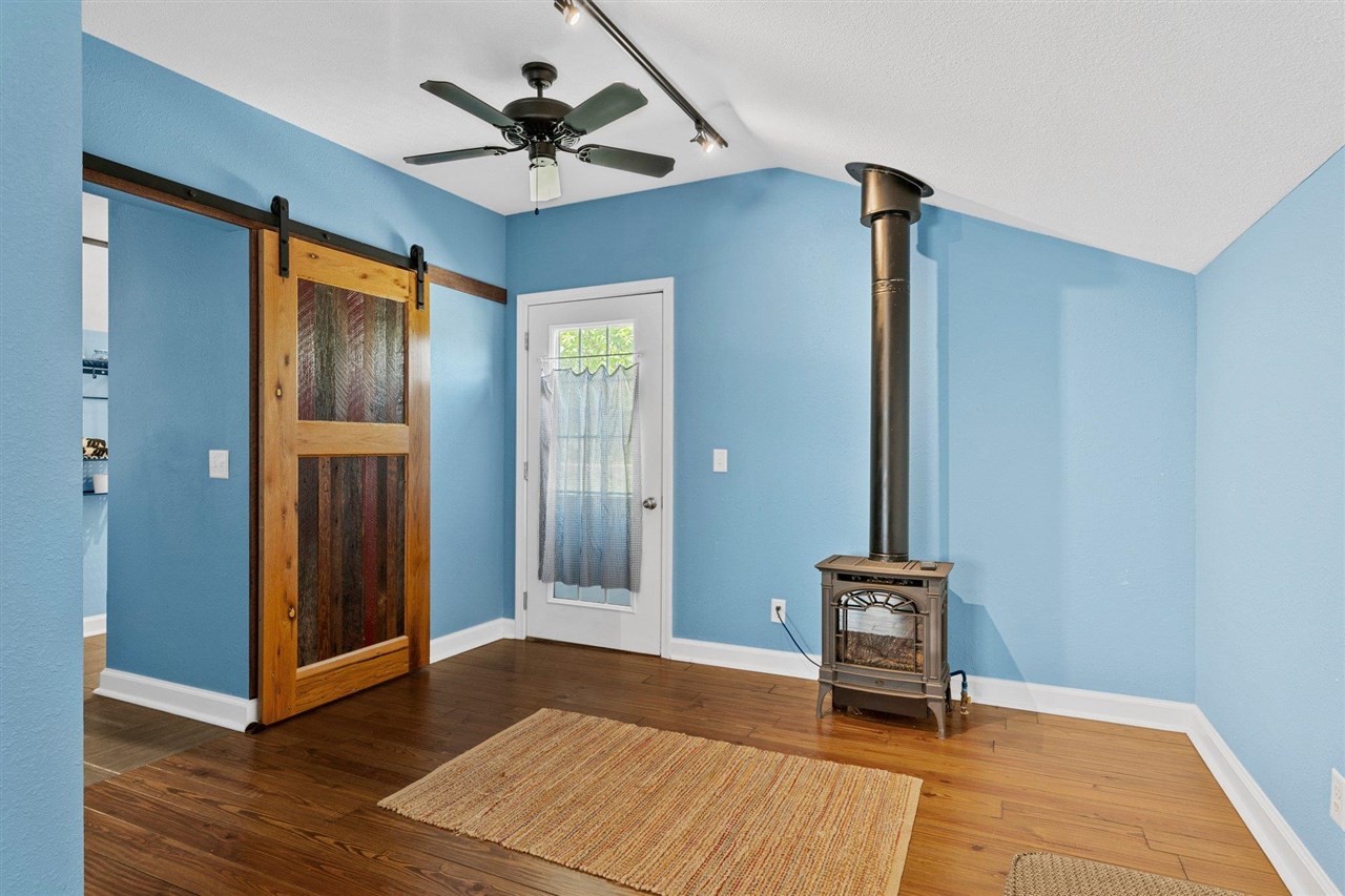 Bowling Green, Kentucky, 42103, United States, 4 Bedrooms Bedrooms, ,5 BathroomsBathrooms,Residential,For Sale,1991633