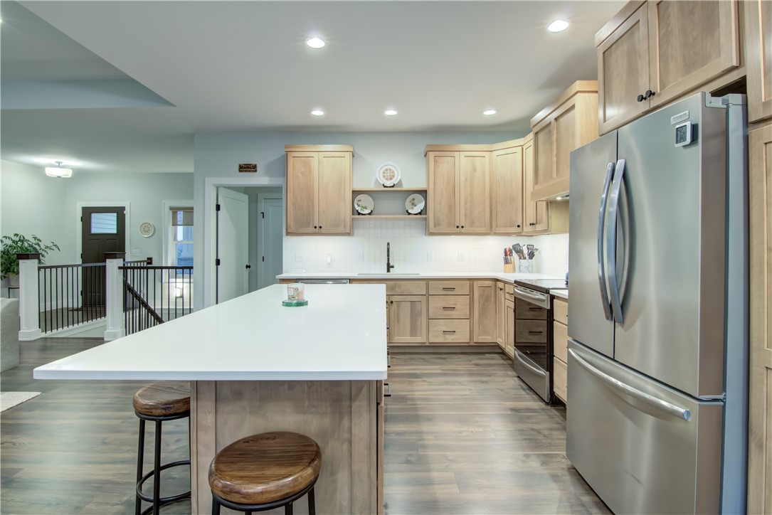 Eleva, Wisconsin, 54738, United States, 5 Bedrooms Bedrooms, ,3 BathroomsBathrooms,Residential,For Sale,1989894