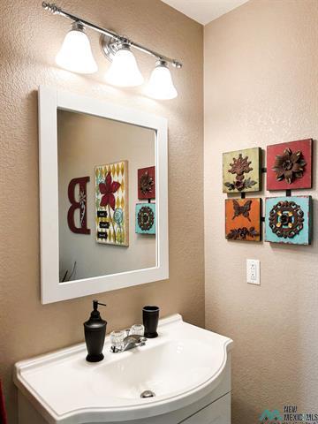 Artesia, New Mexico, 88210, United States, 4 Bedrooms Bedrooms, ,6 BathroomsBathrooms,Residential,For Sale,2015339