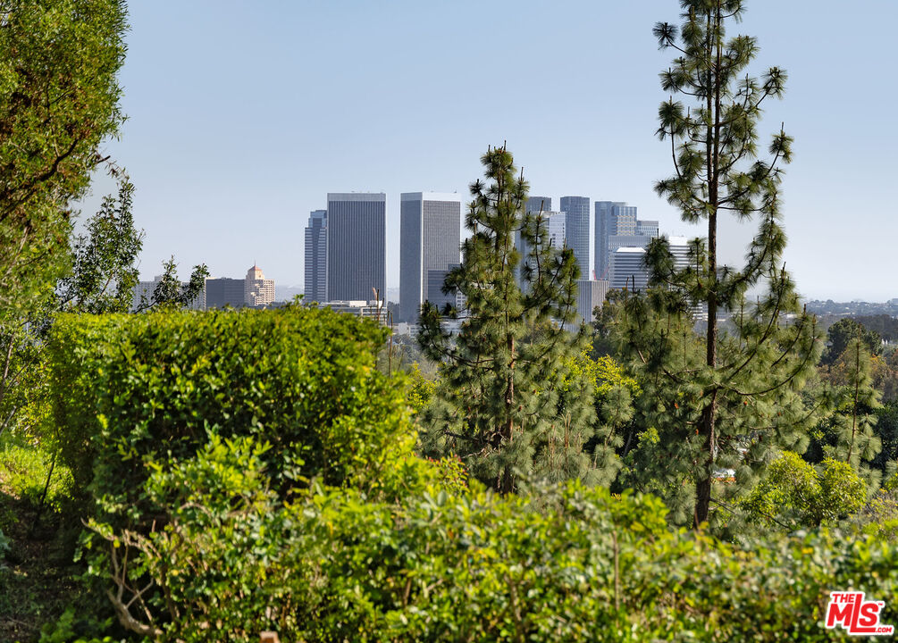 1116 Calle Vista Dr, Beverly Hills, California, 90210, United States, 3 Bedrooms Bedrooms, ,3 BathroomsBathrooms,Residential,For Sale,1116 Calle Vista Dr,1644710