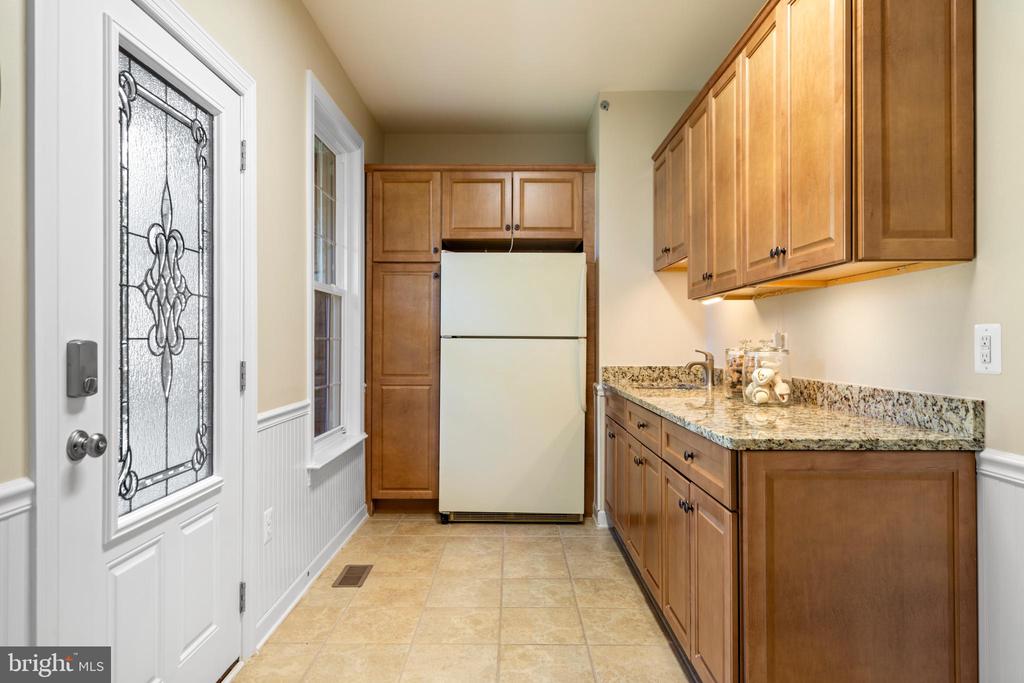 Broadlands, Virginia, 20148, United States, 5 Bedrooms Bedrooms, ,5 BathroomsBathrooms,Residential,For Sale,1977540