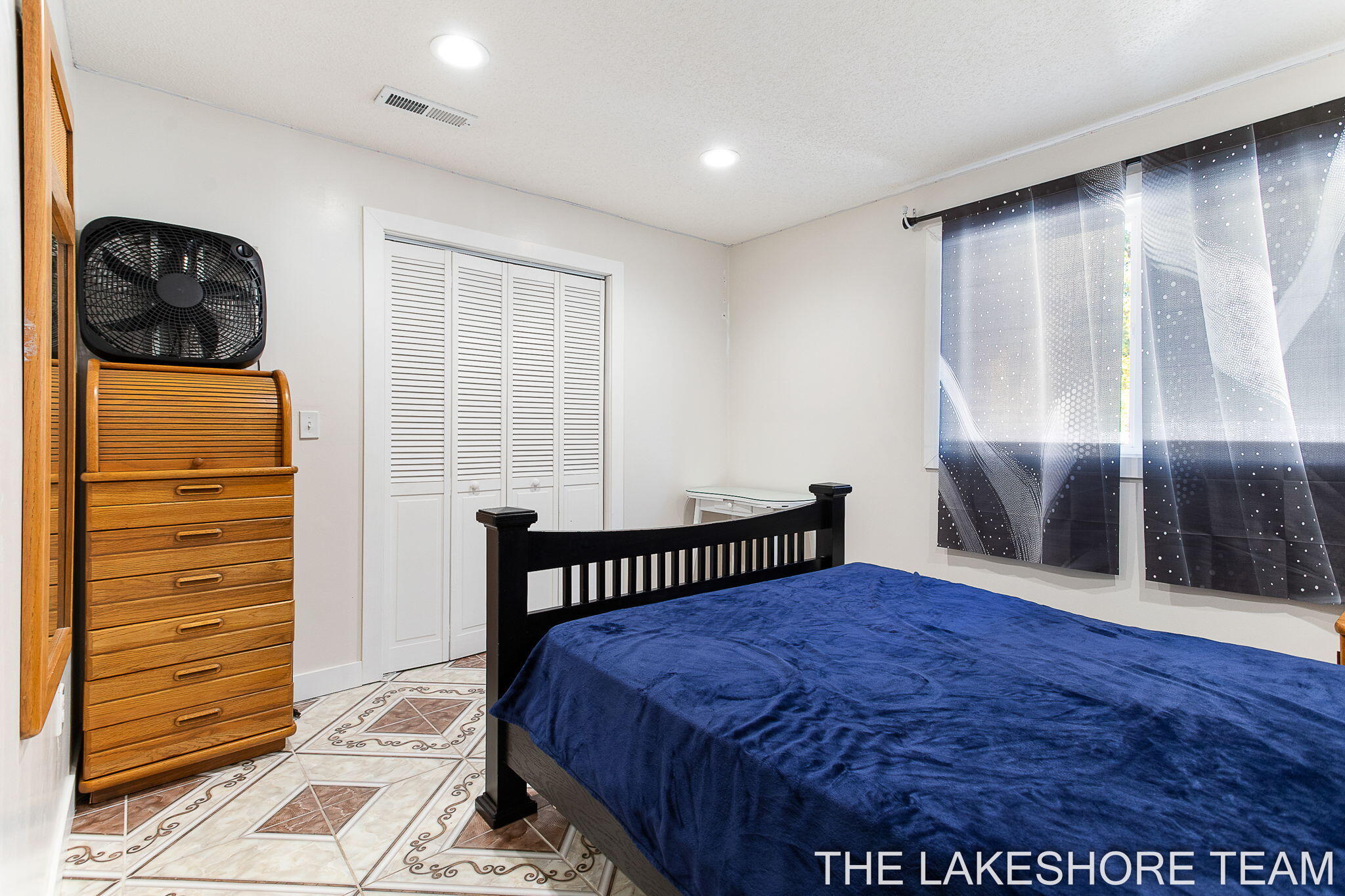 Holland, Michigan, 49424, United States, 5 Bedrooms Bedrooms, ,4 BathroomsBathrooms,Residential,For Sale,1973082