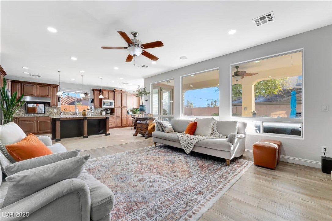 Las Vegas, Nevada, 89123, United States, 4 Bedrooms Bedrooms, ,4 BathroomsBathrooms,Residential,For Sale,1909361
