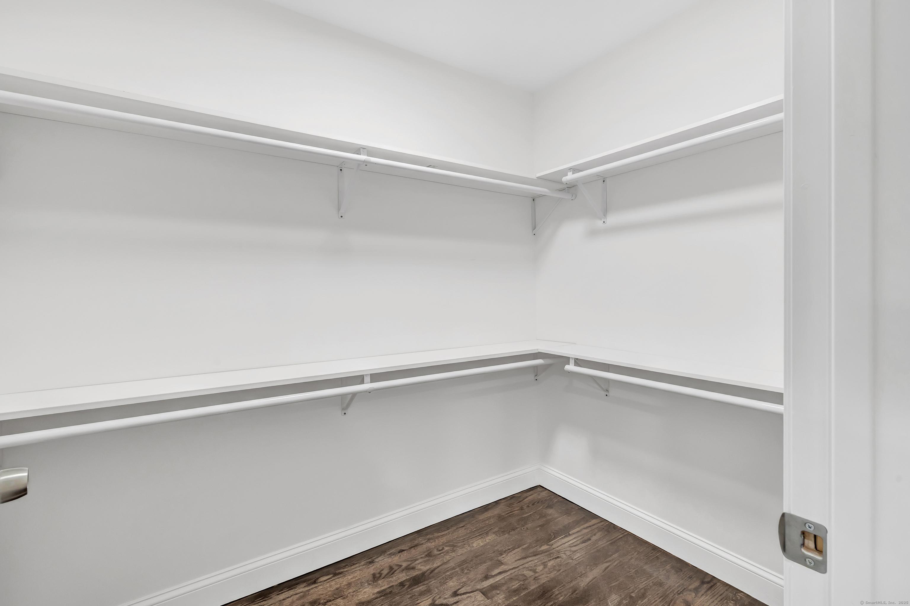 Hamden, Connecticut, 06518, United States, 3 Bedrooms Bedrooms, ,2 BathroomsBathrooms,Residential,For Sale,1987116