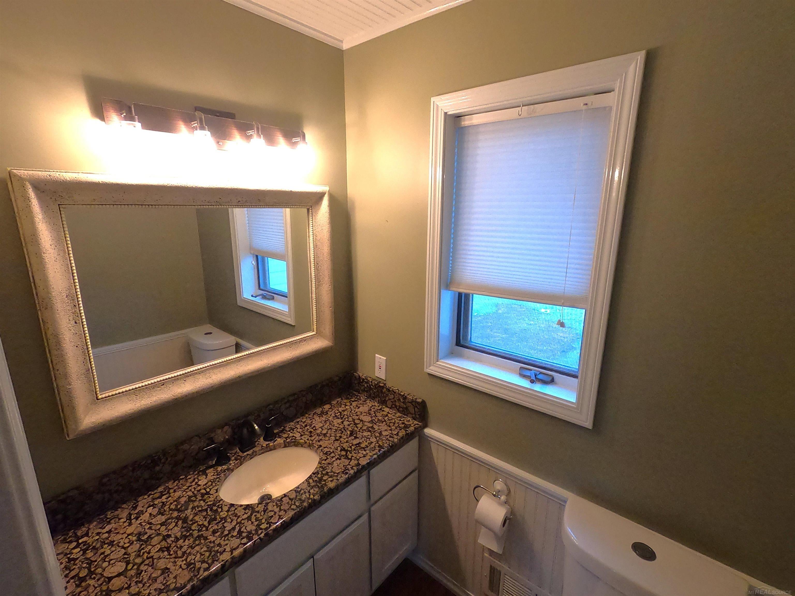 Armada, Michigan, 48005, United States, 4 Bedrooms Bedrooms, ,3 BathroomsBathrooms,Residential,For Sale,1994252