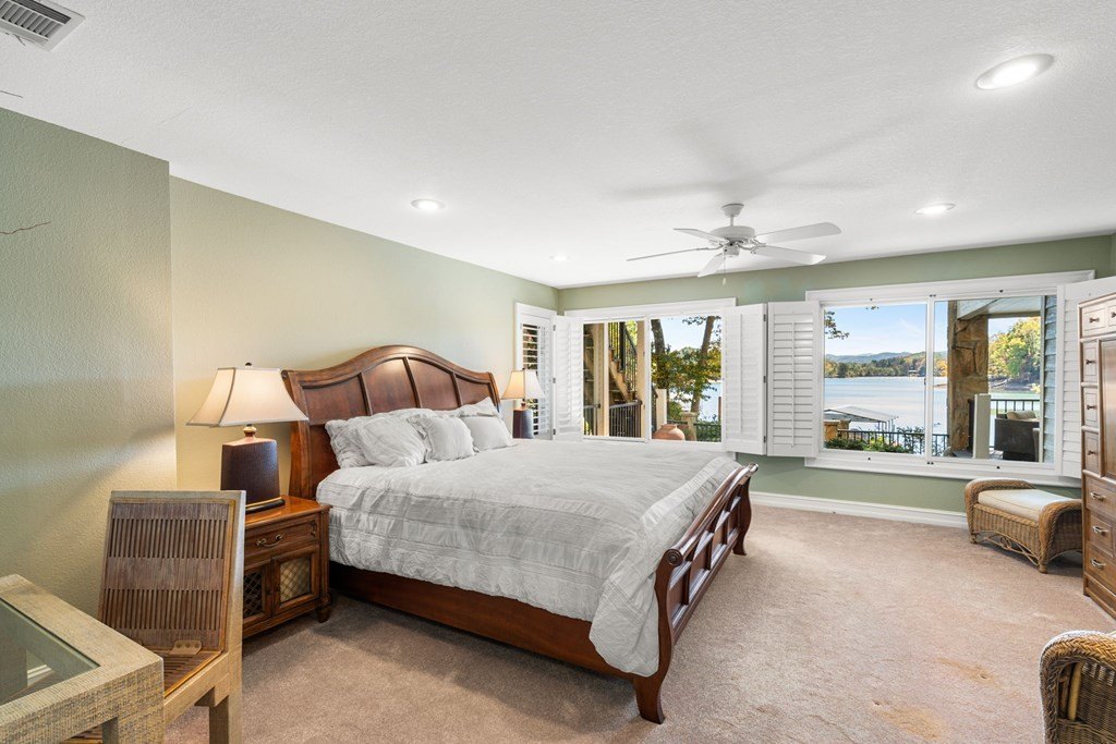 Hiawassee, Georgia, 30546, United States, 3 Bedrooms Bedrooms, ,4 BathroomsBathrooms,Residential,For Sale,1978454