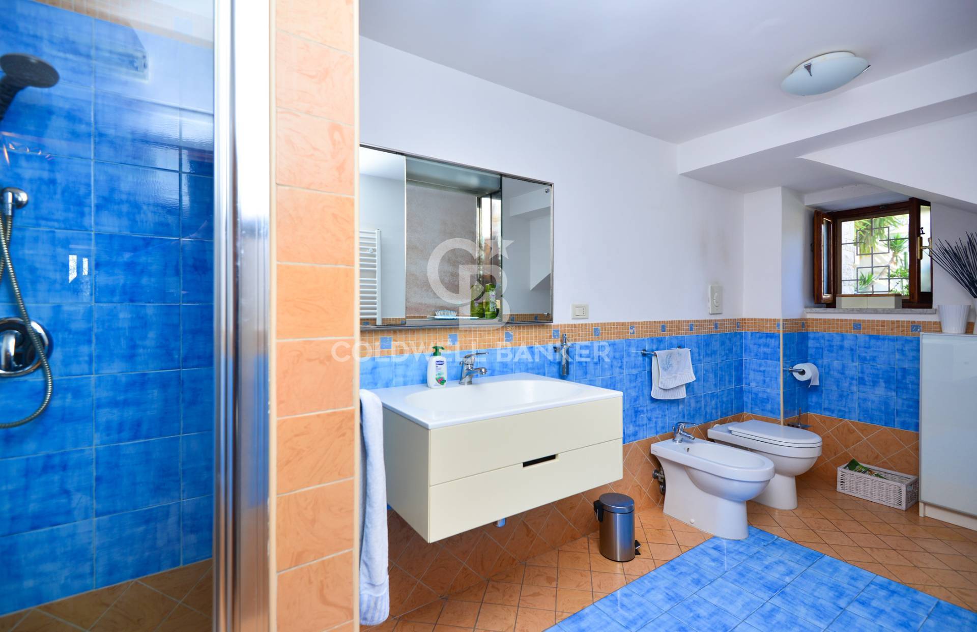 VIA NAPOLI, Bari, Bari, 70100, IT, 6 Bedrooms Bedrooms, ,4 BathroomsBathrooms,Residential,For Sale,VIA NAPOLI,1445794
