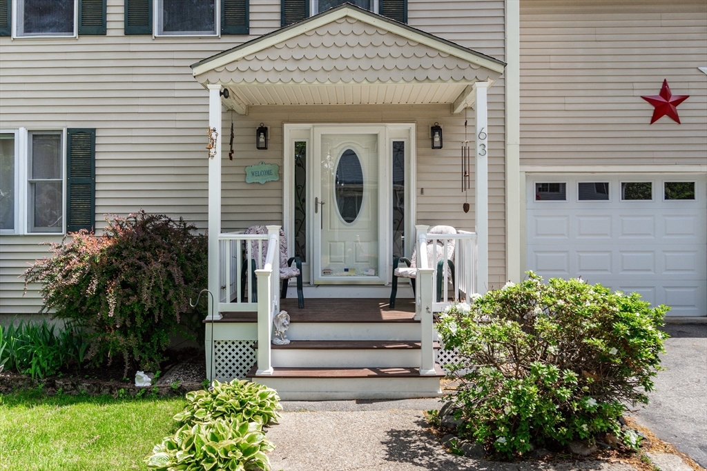 Saugus, Massachusetts, 01906, United States, 4 Bedrooms Bedrooms, ,4 BathroomsBathrooms,Residential,For Sale,2048713