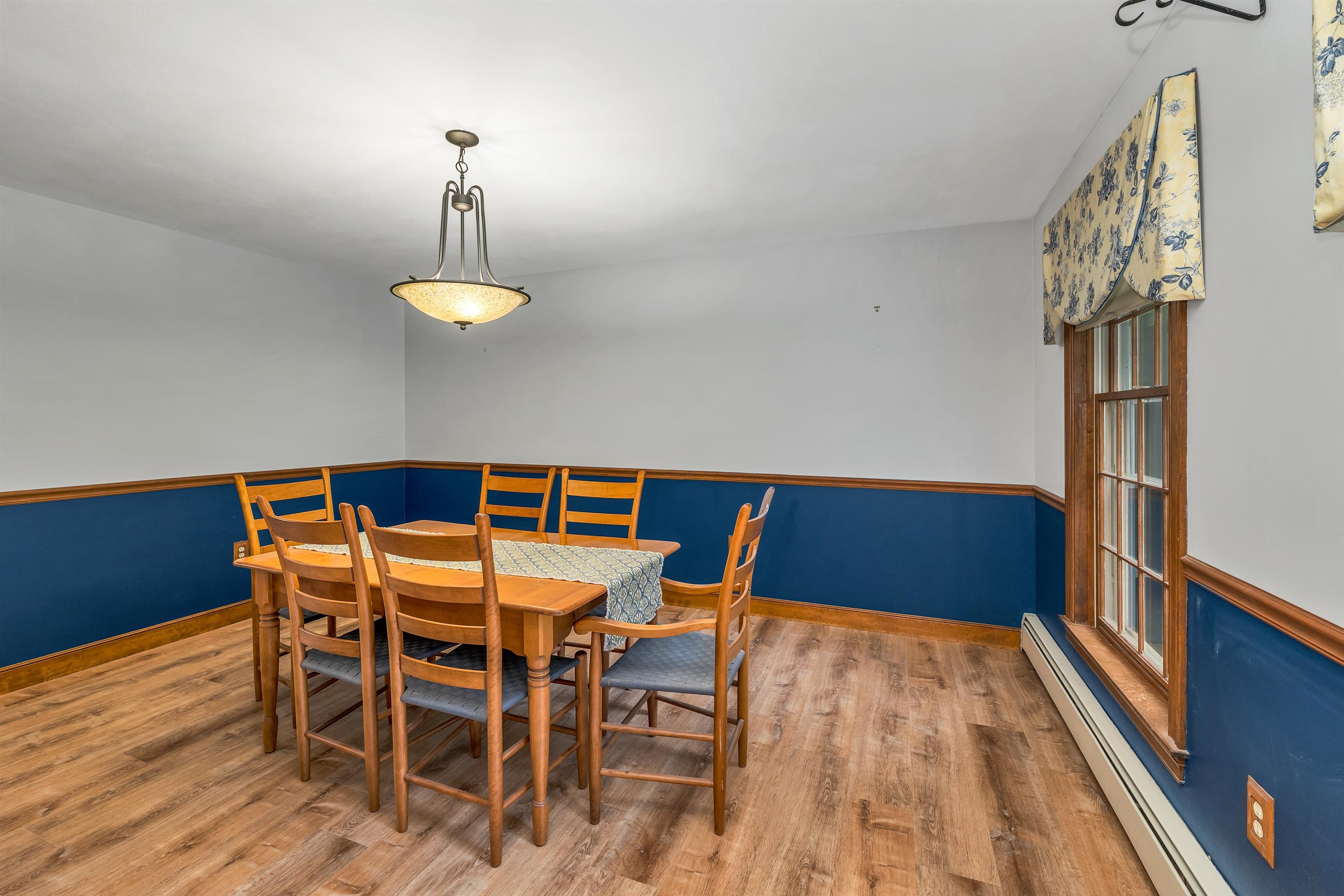 Salem, New Hampshire, 03079, United States, 4 Bedrooms Bedrooms, ,3 BathroomsBathrooms,Residential,For Sale,1924939