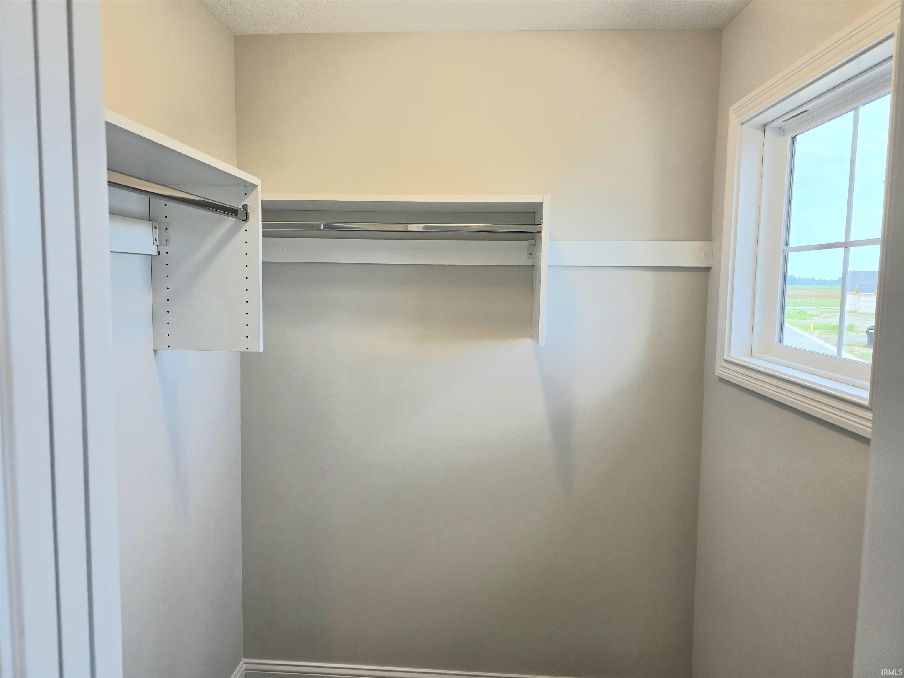 Fort Wayne, Indiana, 46818, United States, 4 Bedrooms Bedrooms, ,3 BathroomsBathrooms,Residential,For Sale,1978594