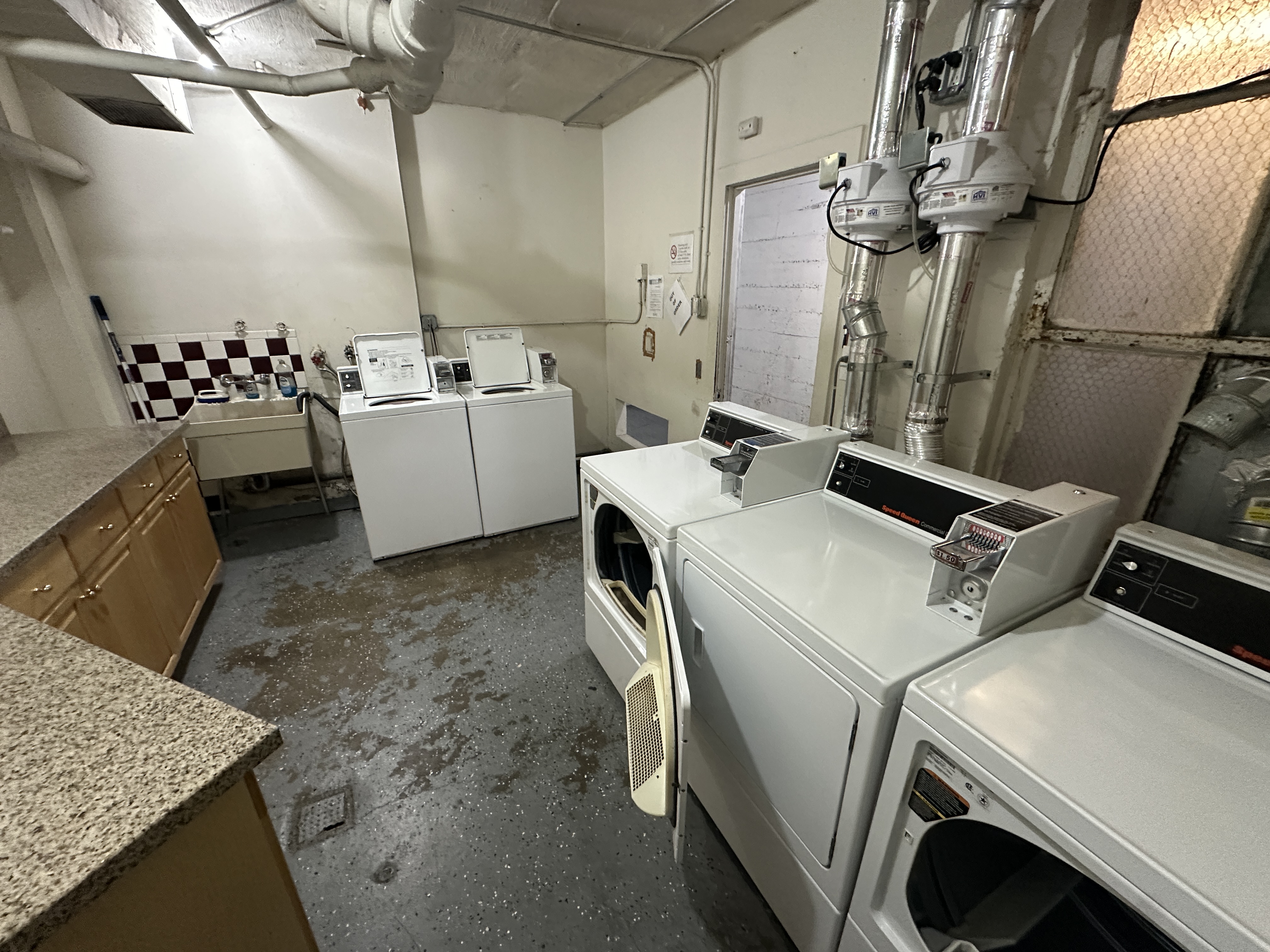 San Francisco, California, 94117, United States, 24 Bedrooms Bedrooms, ,Residential,For Sale,1995943