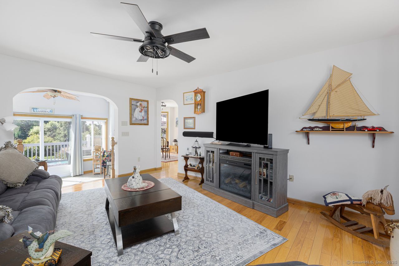 Griswold, Connecticut, 06351, United States, 3 Bedrooms Bedrooms, ,3 BathroomsBathrooms,Residential,For Sale,1941626