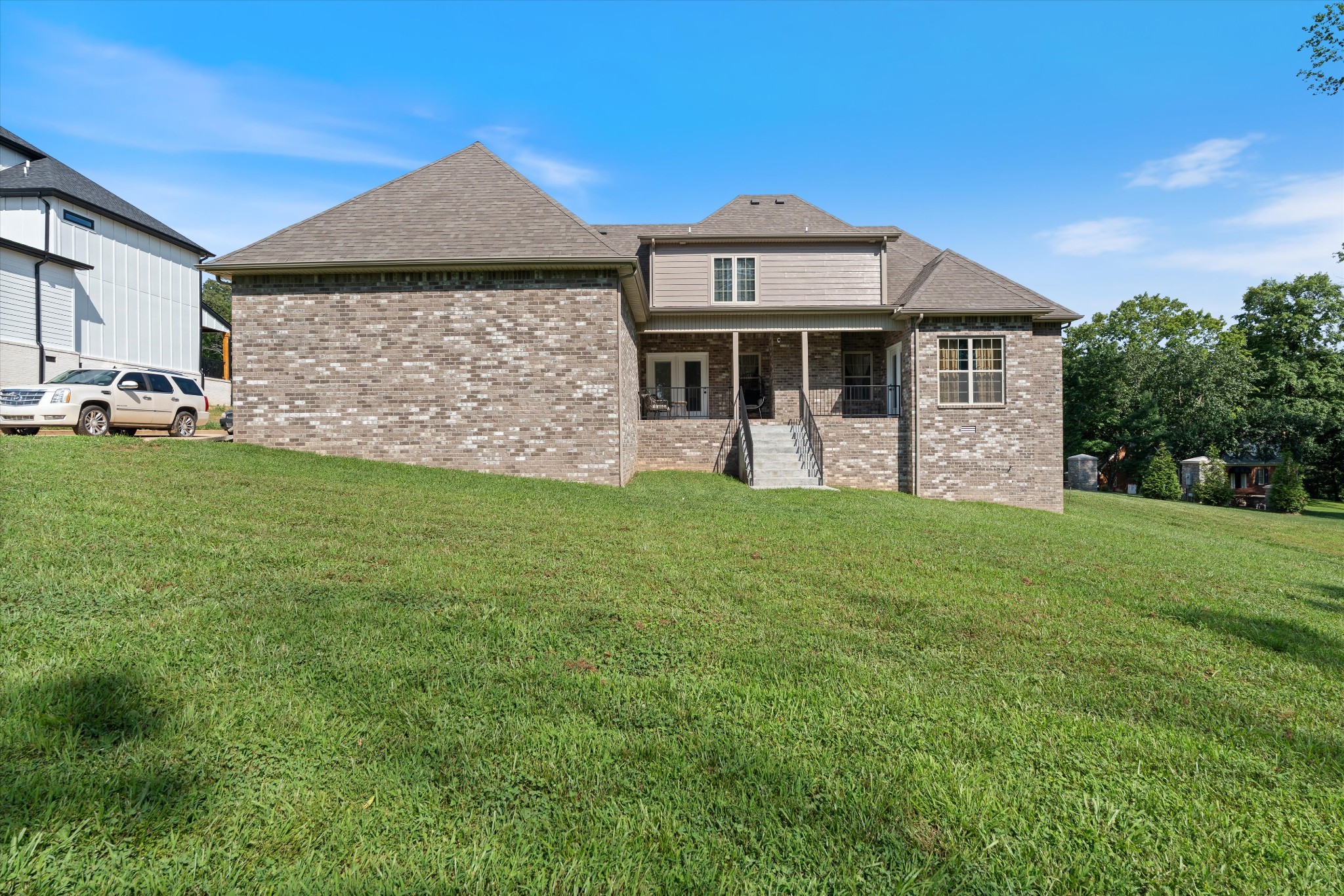 Clarksville, Tennessee, 37043, United States, 5 Bedrooms Bedrooms, ,5 BathroomsBathrooms,Residential,For Sale,1883067