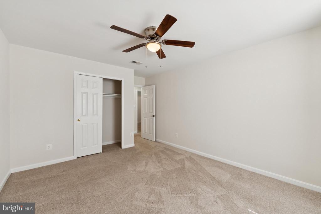 Fairfax Station, Virginia, 22039, United States, 5 Bedrooms Bedrooms, ,4 BathroomsBathrooms,Residential,For Sale,1887245